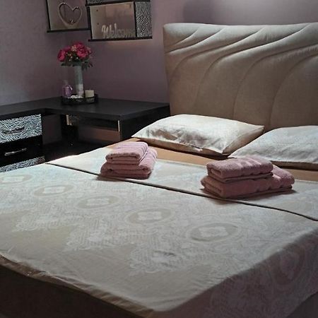 Ferienwohnung Apartman Gaga Pirot Exterior foto
